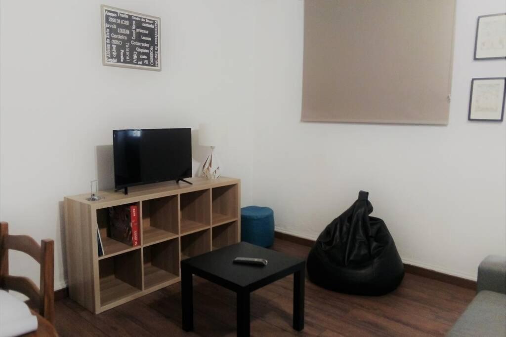 De Ca - Suite Com Acesso Independente E Kitchenette Lousa  Bagian luar foto